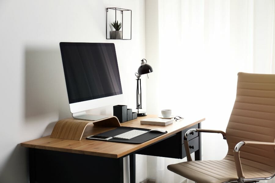 Een bureau metamorfose voor thuis moeten praktisch en comfortabel zijn